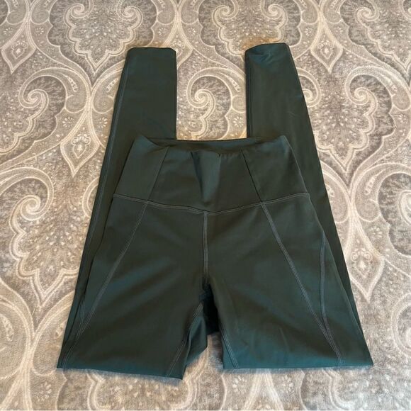 Girlfriend Collective Moss Compressive High-Rise Legging - Picture 4 of 6